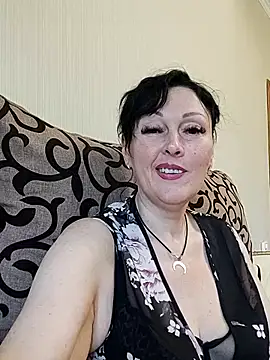 HelgaDennis online show from 28, 6, 2026