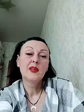 HelgaDennis online show from 13, 4, 2026