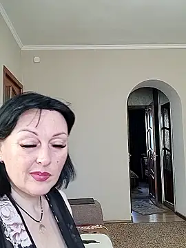 HelgaDennis online show from 8, 6, 2026