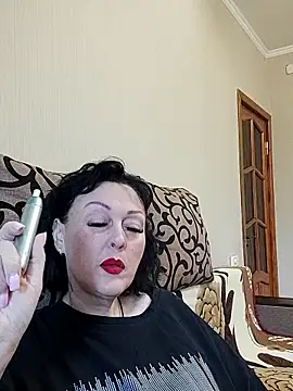 HelgaDennis online show from 11, 5, 2026