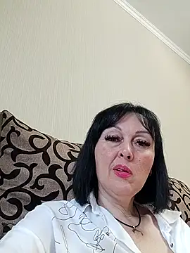 HelgaDennis online show from 15, 6, 2026