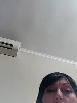 HelgaDennis online show from 2, 7, 2026