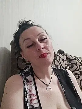 HelgaDennis online show from 22, 6, 2026