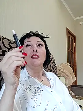HelgaDennis online show from 23, 7, 2026