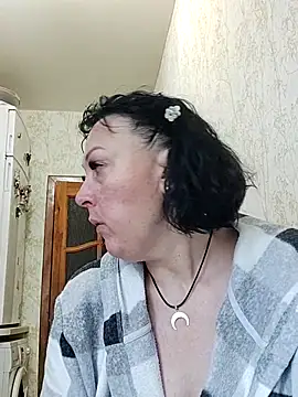 HelgaDennis online show from 5, 6, 2026