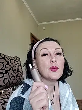 HelgaDennis online show from 9, 5, 2026