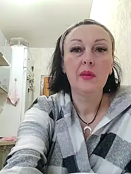 HelgaDennis online show from 8, 5, 2026