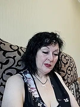 HelgaDennis online show from 11, 6, 2026