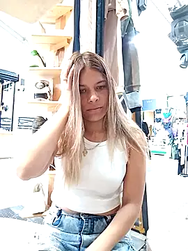 alanna6950 online show from 15, 4, 2026