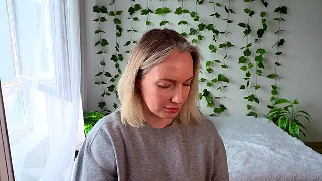 MonikFoxi online show from 16, 6, 2026
