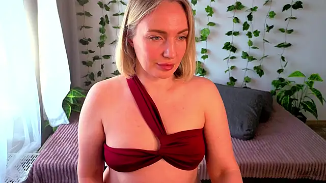 MonikFoxi online show from 29, 4, 2026