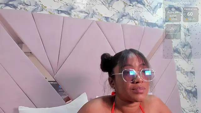 mia rouxx1 online show from 5, 5, 2026