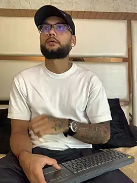 KyleJoss30 online show from 9, 4, 2026