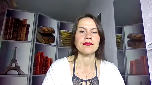 Selena Moo online show from 3, 4, 2026