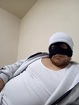 Snapshot of trkk9715 chatting on 19, 3, 2026 trkk9715 online show from 19, 3, 2026