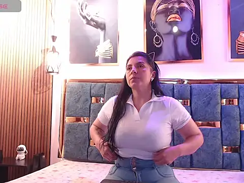 HELLEN MARK online show from 4, 5, 2026