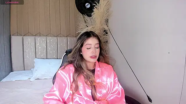 EmilyJohnsoon online show from 16, 5, 2026