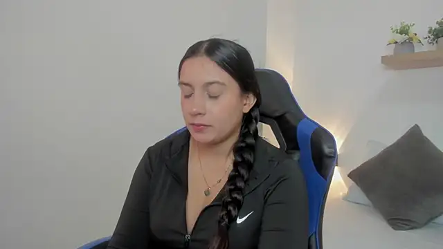 kira relish online show from 21, 5, 2026