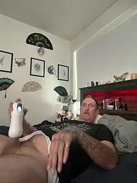 Snapshot of bilateralBKamputee chatting on 21, 3, 2026 bilateralBKamputee online show from 21, 3, 2026