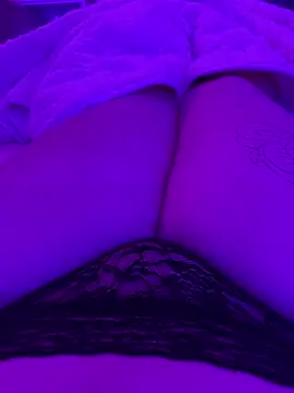 Snapshot of likiaaaaa chatting on 7, 4, 2026 likiaaaaa online show from 7, 4, 2026