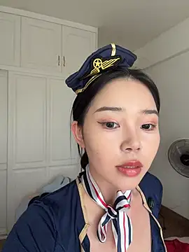 Snapshot of kiki-chloe chatting on 12, 4, 2026 kiki-chloe online show from 12, 4, 2026