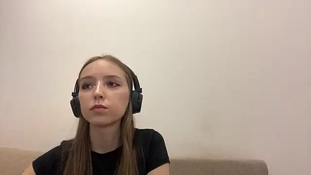 Snapshot of TanjaBrounson chatting on 23, 3, 2026 TanjaBrounson online show from 23, 3, 2026