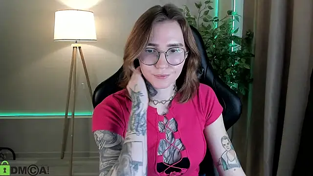 Misha Moss online show from 23, 3, 2026