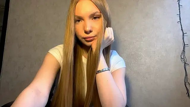 CarolineNine online show from 30, 3, 2026