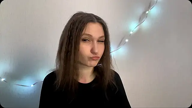 Juliajuicecam online show from 3, 4, 2026