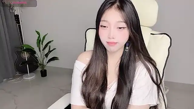 Yukiy8877 online show from 28, 4, 2026