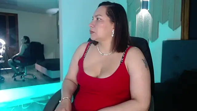 mia coral1 online show from 11, 4, 2026