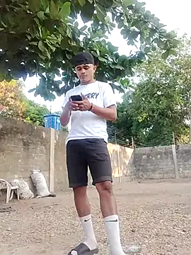 HOTRAINYGOLDEN online show from 21, 3, 2026