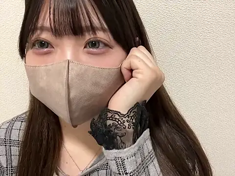 Snapshot of y-u-r-a-33 chatting on 23, 3, 2026 y-u-r-a-33 online show from 23, 3, 2026