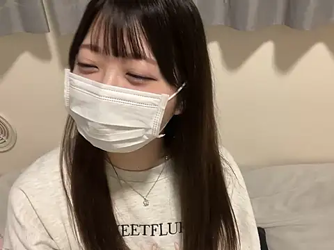 Snapshot of y-u-r-a-33 chatting on 26, 3, 2026 y-u-r-a-33 online show from 26, 3, 2026