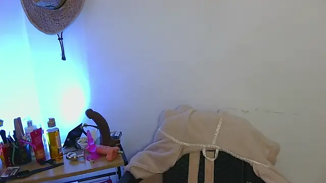 zyra vex online show from 25, 4, 2026