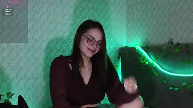 dark honey  online show from 24, 3, 2026