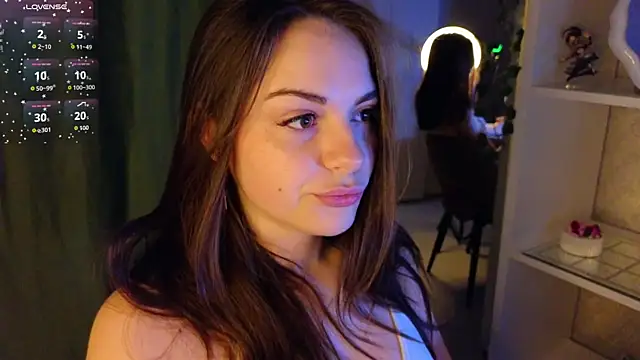 dark honey  online show from 18, 4, 2026