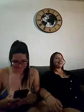 Gia-and-Lara online show from 22, 3, 2026