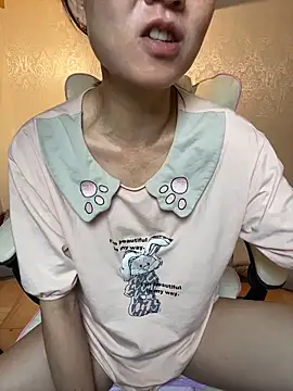 lilysister66 online show from 5, 5, 2026