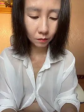 lilysister66 online show from 26, 5, 2026