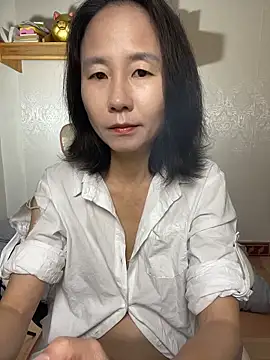 lilysister66 online show from 12, 5, 2026