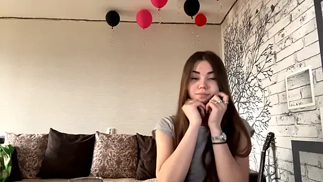 ElmiraDabato online show from 11, 4, 2026