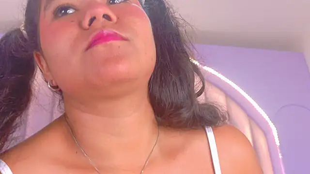 AhslyEvans   online show from 5, 6, 2026