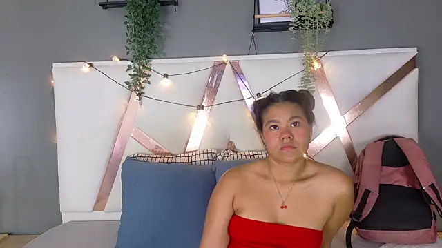 AhslyEvans   online show from 16, 6, 2026