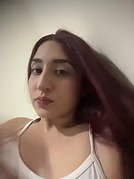 EsmeraldaNaim online show from 4, 5, 2026