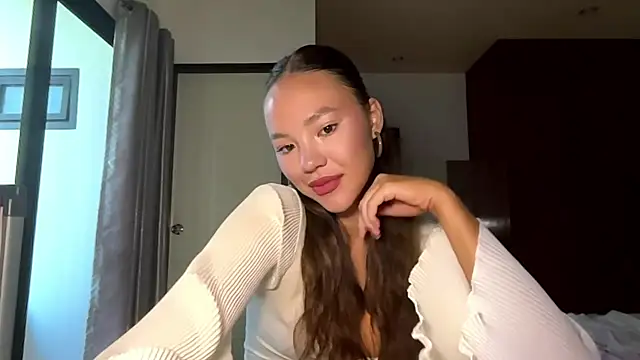 kamila 18 french online show from 4, 4, 2026