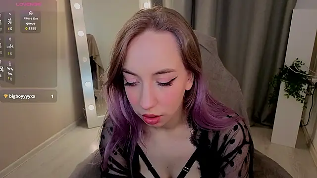 ShadowSparkle online show from 30, 4, 2026