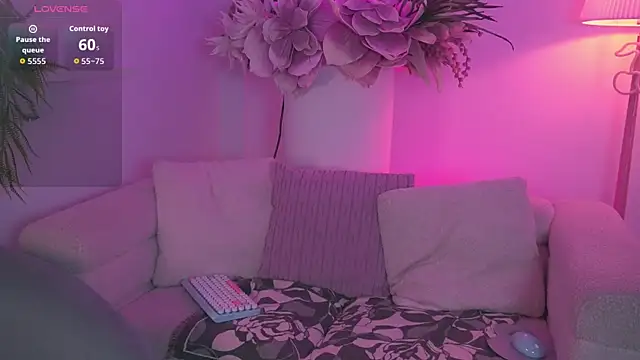 Mia patrick1 online show from 17, 4, 2026