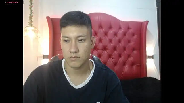 DominantBoy4 online show from 8, 7, 2026