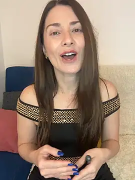 natashakinski online show from 15, 4, 2026